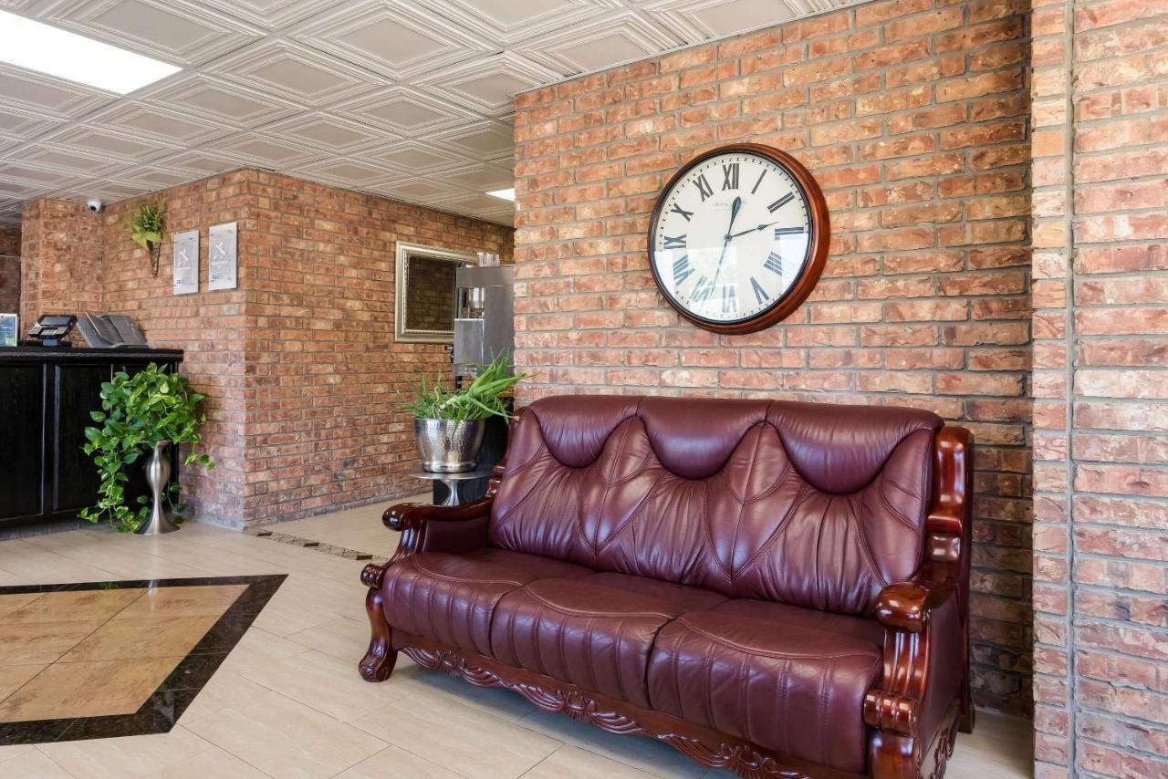 Mini-hôtel Rodeway Branson, Brick House Branson