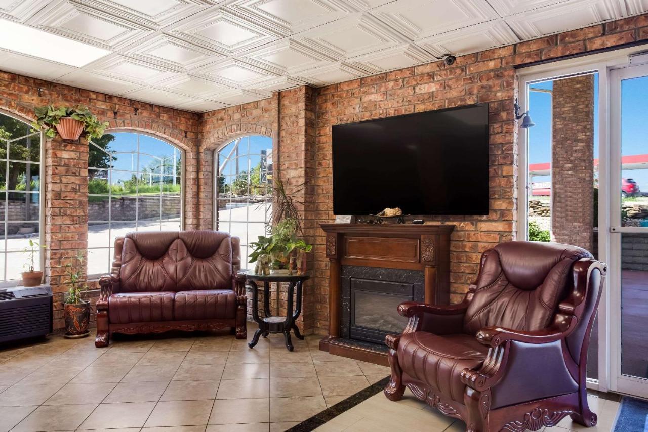 Rodeway Branson, Brick House Locanda